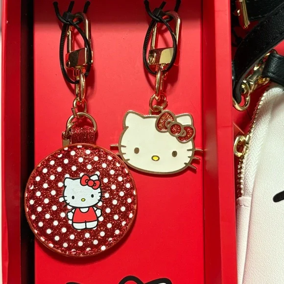 NWT Hello Kitty 3 piece Gift Set with Box - Picture 7 of 7